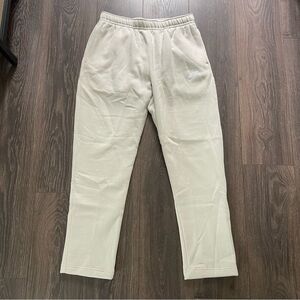 Nike NSW Club Pant Open Hem Light Bone / White Men’s Size Large BV2707-072 NWT